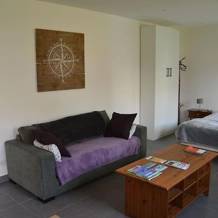 Grand Studio Independant Avec Jardin กูสซานวิลล์ ภายนอก รูปภาพ